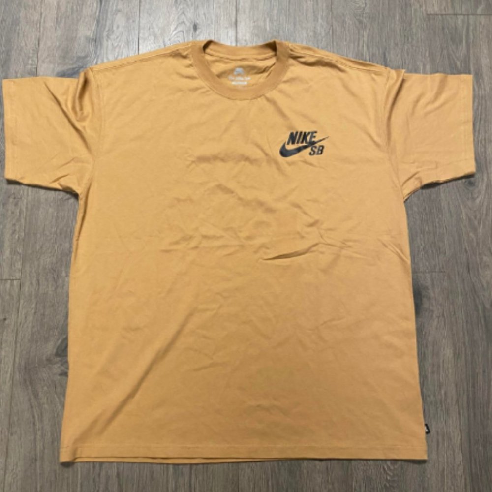 Men's NikeSB T-Shirt Size Large